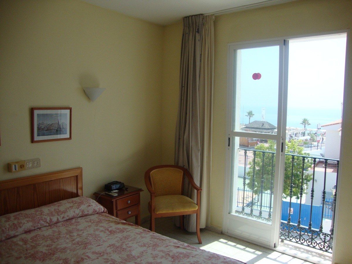 Hotel Cabello Torremolinos Exterior photo